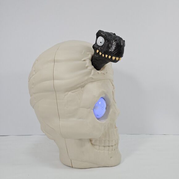 Zuru Giant Pirate Skeleton Dino Halloween Decor Light-Up Talking Prop - Picture 2 of 11